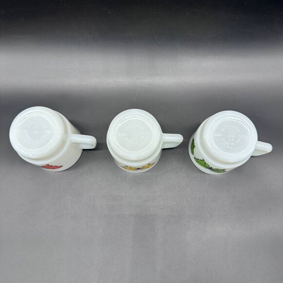 Vintage Milk Glass Mugs Rainbow Butterflies Anchor Hocking USA 70s Stacking Cups - Picture 7 of 10